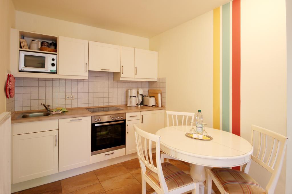Apartmenthaus Hus Uebi By Rujana 宾茨 外观 照片